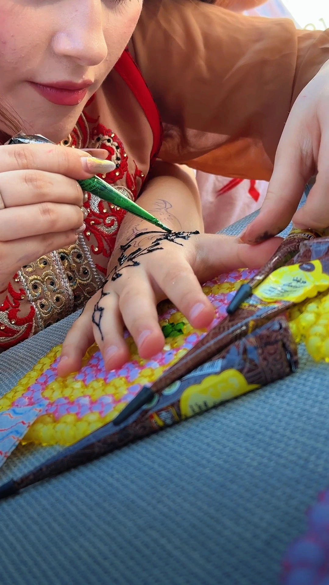 Курс Мехенди — художественная роспись хной